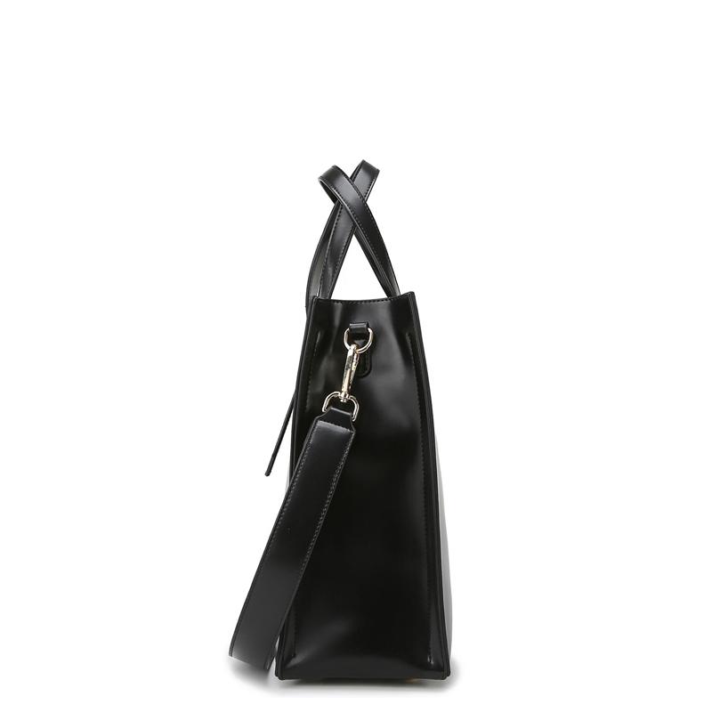 Sleek Structured Leather Tote - Grace’s Minimalist Essential